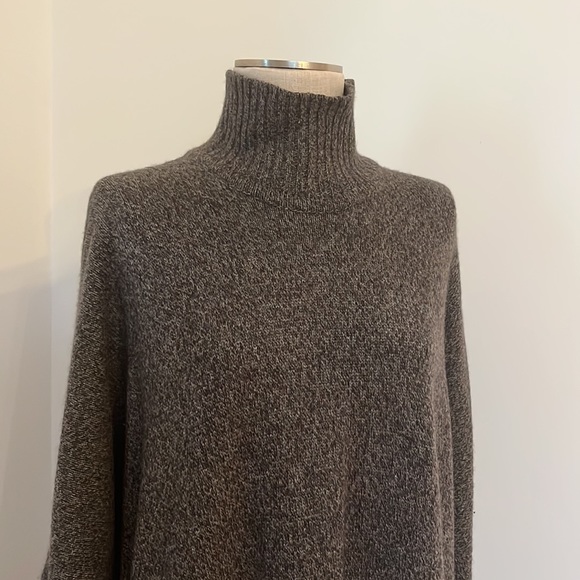 Eskandar square long sweater - Picture 3 of 12